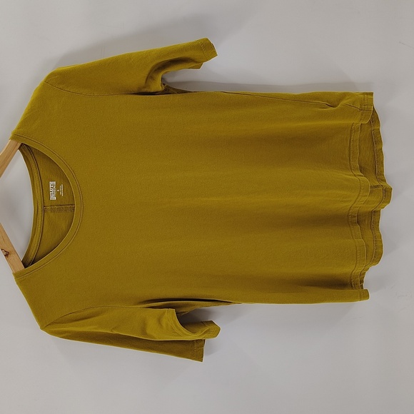 Duluth Trading Co Tops - Duluth Trading Co Women's Tee Small Gold Tone Fitted Short Sleeve